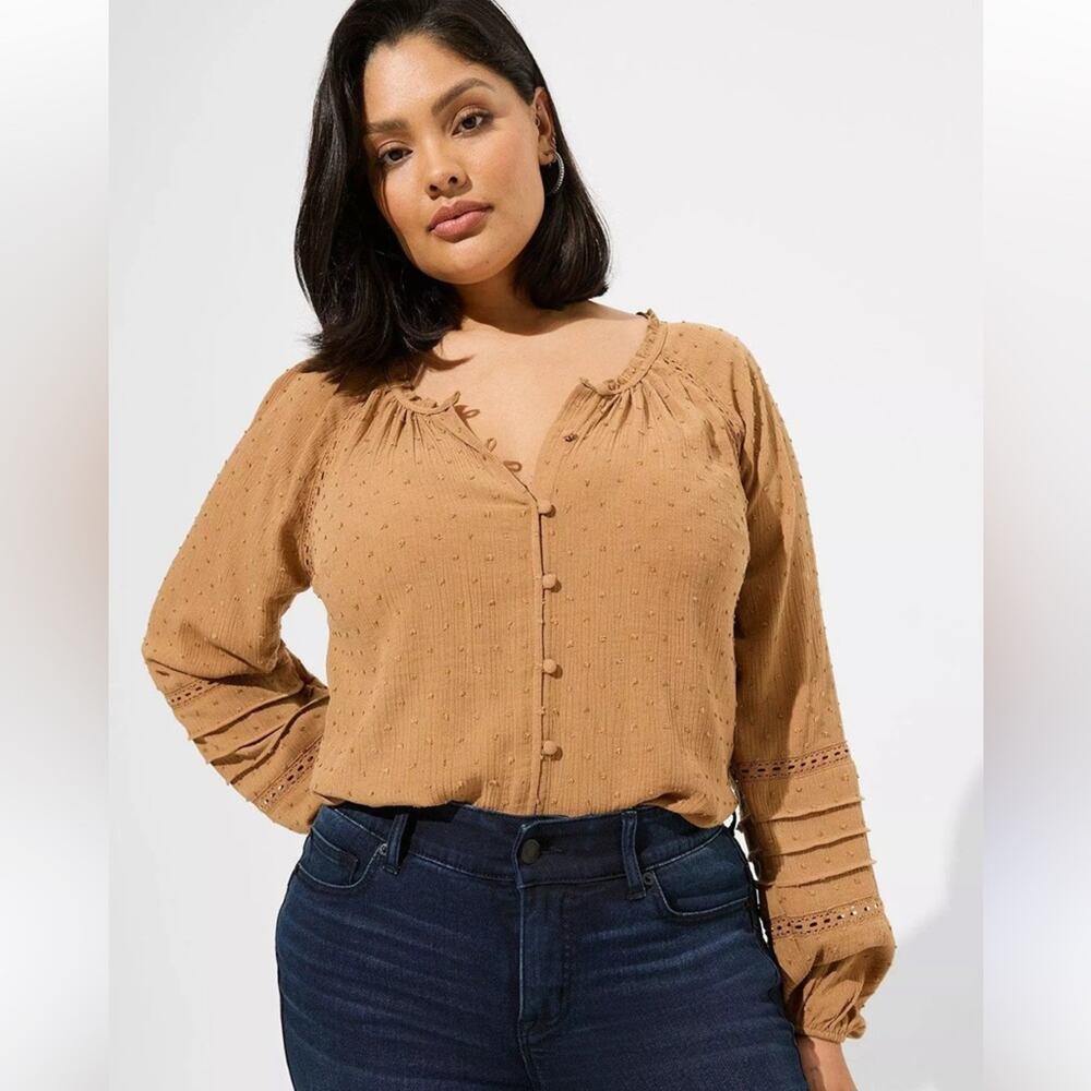 Torrid Washable Gauze Lace Inset Top, size 4/4x - Picture 4 of 11